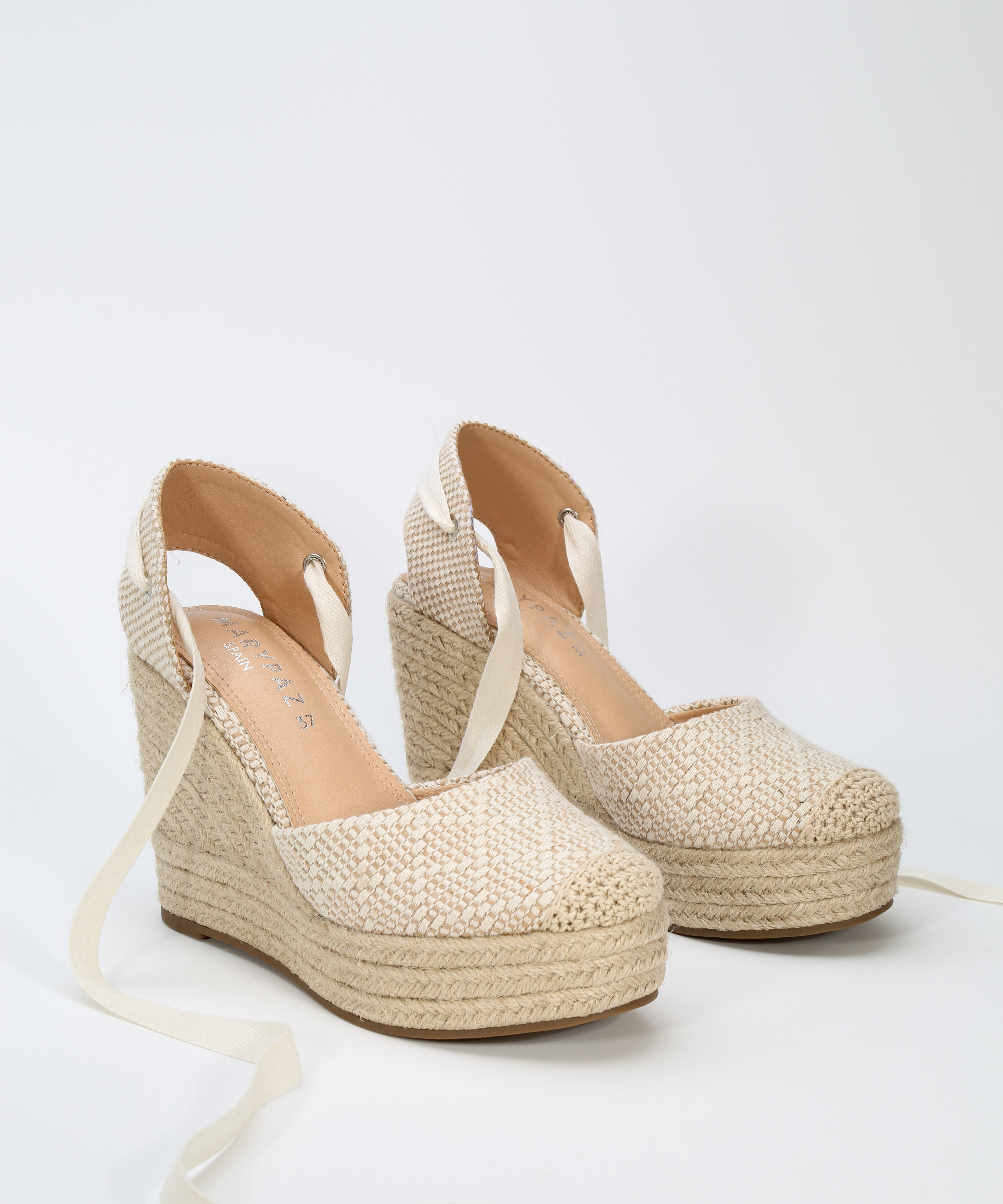 Cu&ntilde;a esparto lazada  image number null